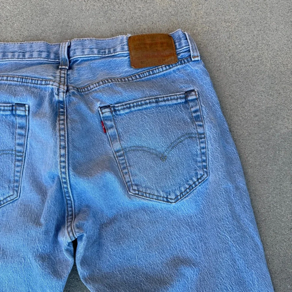 Levi's 501 Premium Original Fit Light Wash Straight Leg Jeans Men 36x32
